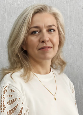 Воспитатель высшей категории Май Юлия Александровна